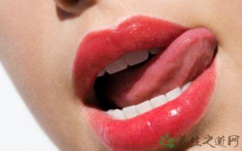 女人舌苔发白是怎么回事