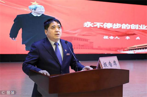 “两地三天三校三场”“时代楷模”赵志全同志先进事迹报告会进校园