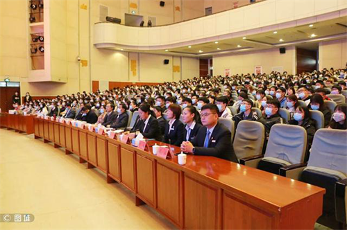 “两地三天三校三场”“时代楷模”赵志全同志先进事迹报告会进校园