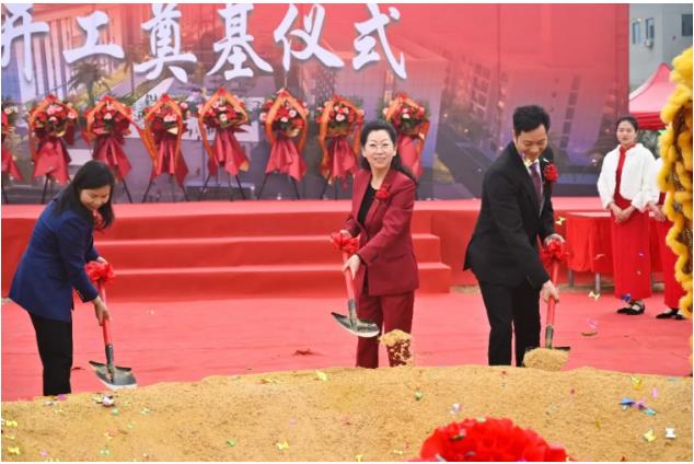 葫芦娃药业南宁生产基地二期项目今日开工奠基